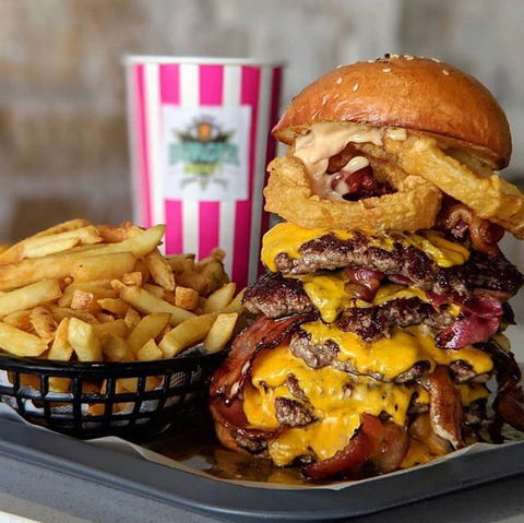 The Secret Burger Society - Goulburn Accommodation 0