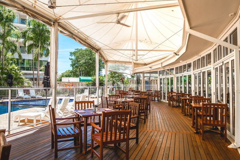 Poolside Restaurant And Bar - Goulburn Accommodation 0