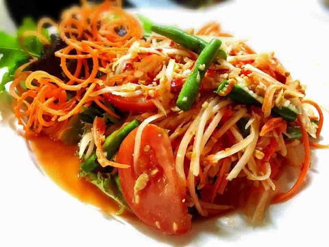Thai La-Ong - Werrington County - Goulburn Accommodation 0