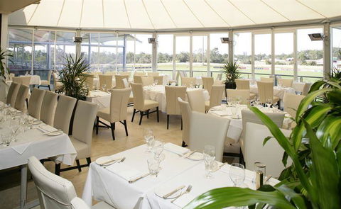 L' Aqua Restaurant - Goulburn Accommodation 1