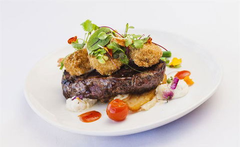 L' Aqua Restaurant - Goulburn Accommodation 4