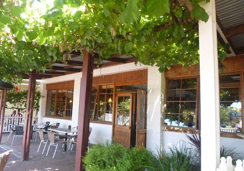 Lyndoch Bakery & Restaurant - Goulburn Accommodation 5