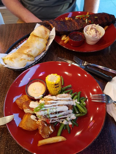 Everydays Smokin BBQ & Bar - Goulburn Accommodation 6