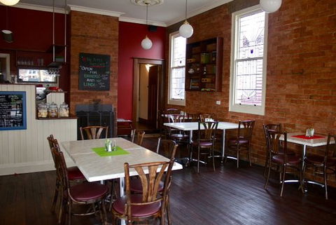 The Apple Tree Cafe - Goulburn Accommodation 12