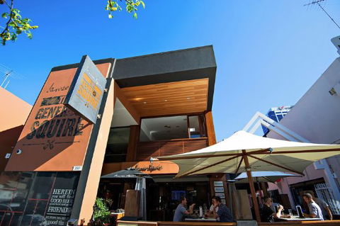 The Generous Squire - Goulburn Accommodation 0