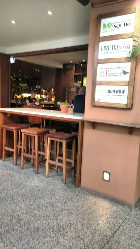 The Generous Squire - Goulburn Accommodation 4