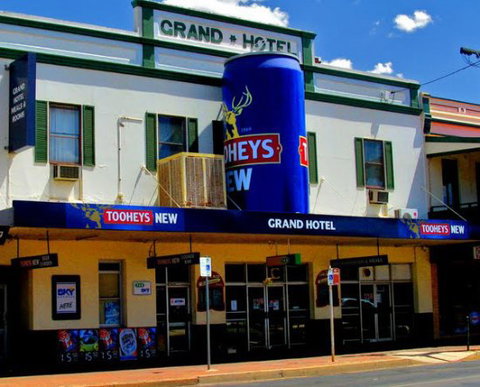 Middlemount Hotel Motel - Goulburn Accommodation 0