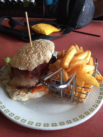 Lyrebird Cafe - Goulburn Accommodation 0
