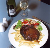 Bridge Hotel Bistro - Goulburn Accommodation