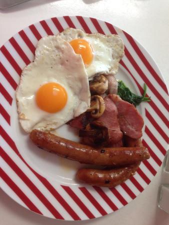 KC Snackbar - Goulburn Accommodation 0