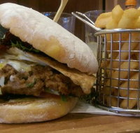 Doncho's Cafe - Goulburn Accommodation