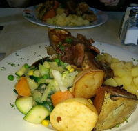 Queens Arms Hotel Riccardo's Seafood and Steakhouse - Goulburn Accommodation