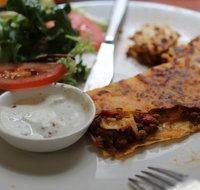 Le Petite Bourke - Goulburn Accommodation