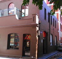 Magic Mountain Saloon - Goulburn Accommodation