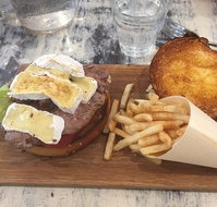 The Seasonal Kitchen - Goulburn Accommodation
