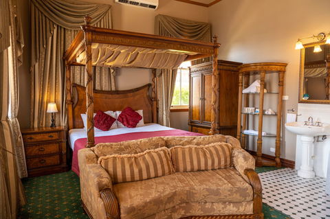 Denison Boutique Hotel - Goulburn Accommodation 7