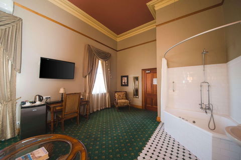 Denison Boutique Hotel - Goulburn Accommodation 16