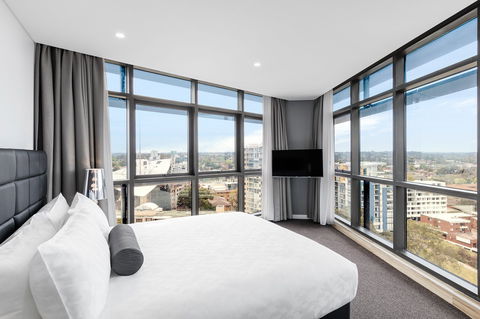 Meriton Suites Church Street, Parramatta - Goulburn Accommodation 3