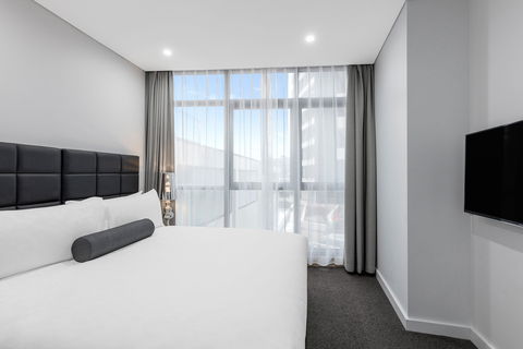 Meriton Suites Church Street, Parramatta - Goulburn Accommodation 13