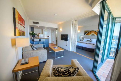 Central Cosmo Apartments - Goulburn Accommodation 4