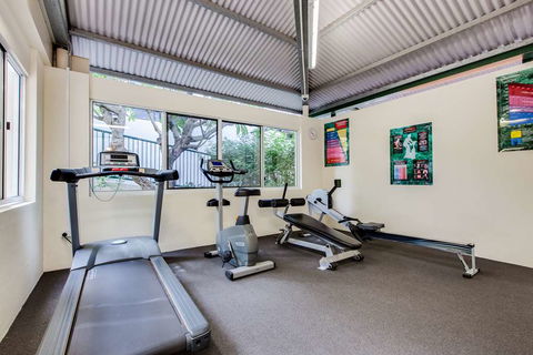 Central Cosmo Apartments - Goulburn Accommodation 7