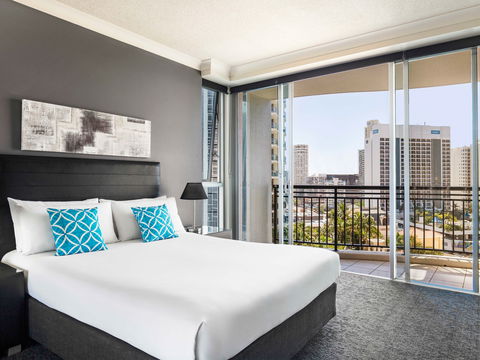 Mantra Towers of Chevron Surfers - Goulburn Accommodation 8