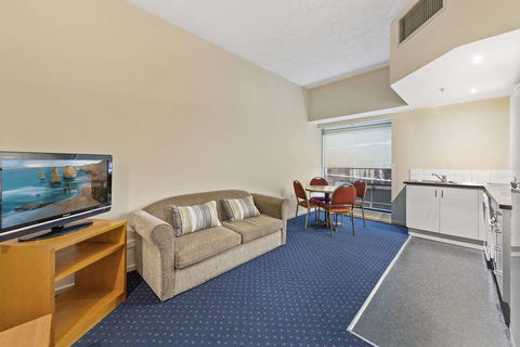 YEHS Hotel Melbourne CBD - Goulburn Accommodation 12