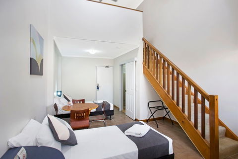 Econo Lodge City Palms Brisbane - Goulburn Accommodation 3