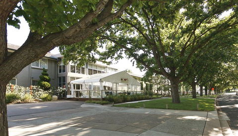 Forrest Hotel & Apartments - Goulburn Accommodation 0