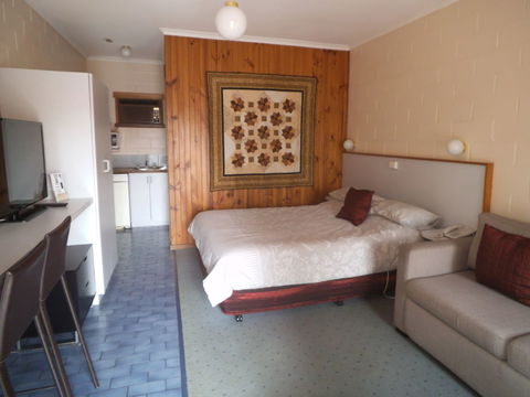 Yarragon Motel - Goulburn Accommodation 0