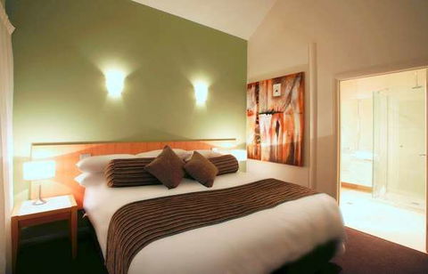 York Cove - Goulburn Accommodation 2