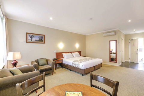Lake Inn Ballarat - Goulburn Accommodation 14