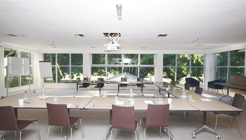 Forrest Hotel & Apartments - Goulburn Accommodation 4