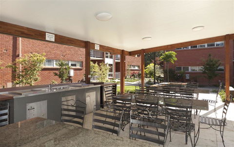 Forrest Hotel & Apartments - Goulburn Accommodation 8