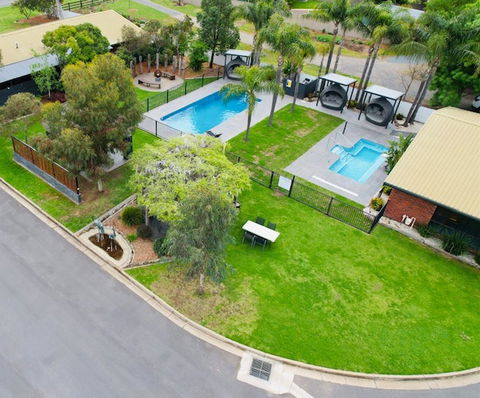 Federation Motor Inn - Goulburn Accommodation 0