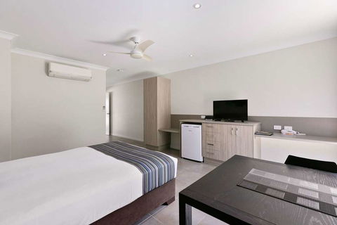 Econo Lodge Beachside - Goulburn Accommodation 6