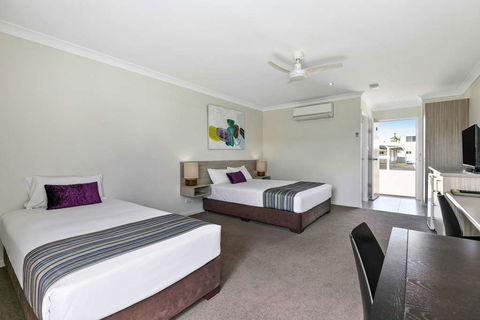 Econo Lodge Beachside - Goulburn Accommodation 11