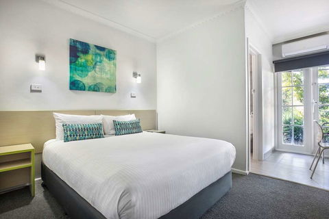 Skyways Hotel - Goulburn Accommodation 2
