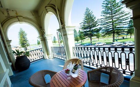 Largs Pier Hotel - Goulburn Accommodation 2