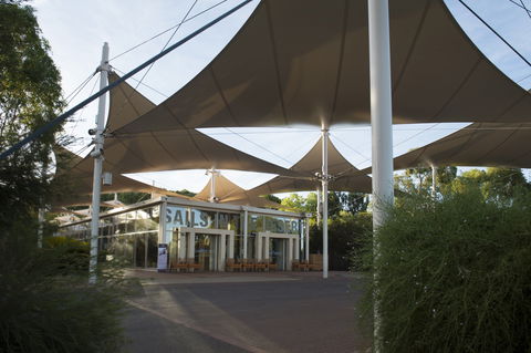 Sails In The Desert Hotel - Goulburn Accommodation 1