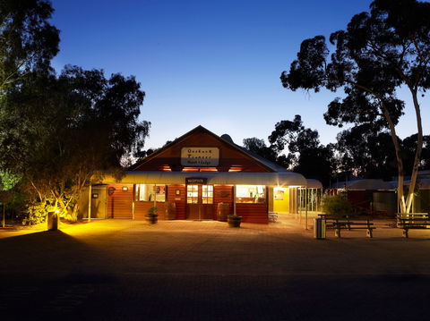 Outback Hotel & Lodge - Goulburn Accommodation 0