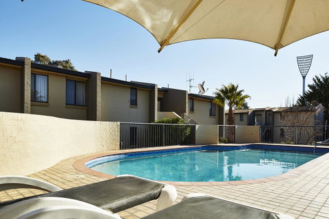 Manuka Park Serviced Apartments - Goulburn Accommodation 4