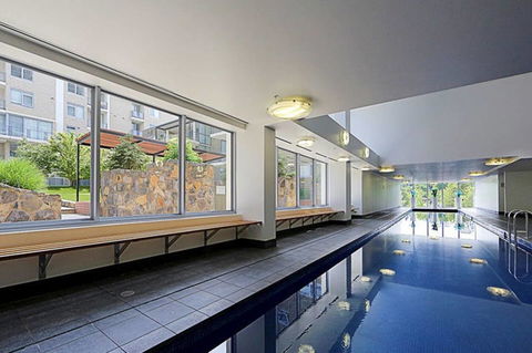 Spacious 1BR Stylish New Acton Apartment +Parking - Goulburn Accommodation 25