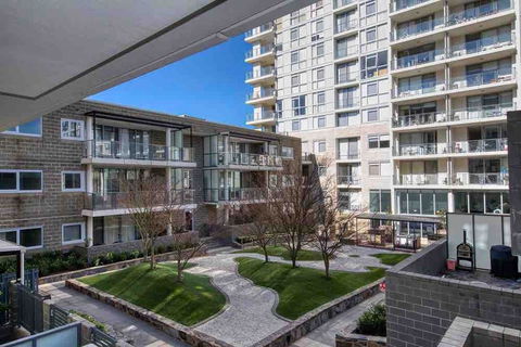 Spacious 1BR Stylish New Acton Apartment +Parking - Goulburn Accommodation 14