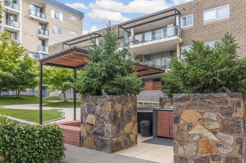 Spacious 1BR Stylish New Acton Apartment +Parking - Goulburn Accommodation 22