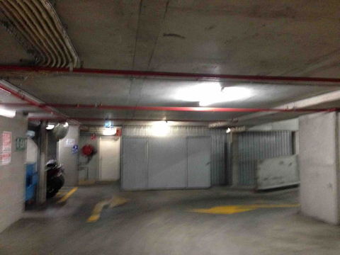 Spacious 1BR Stylish New Acton Apartment +Parking - Goulburn Accommodation 7