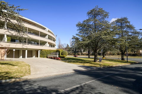 Accommodate Canberra - The Summit - Goulburn Accommodation 1