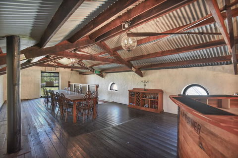 Wellington Courthouse - Goulburn Accommodation 27