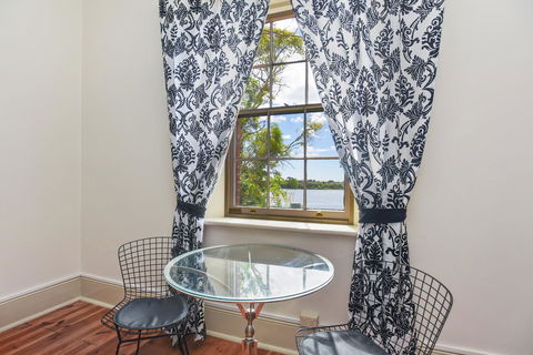 Wellington Courthouse - Goulburn Accommodation 14