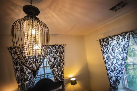 Wellington Courthouse - Goulburn Accommodation 5